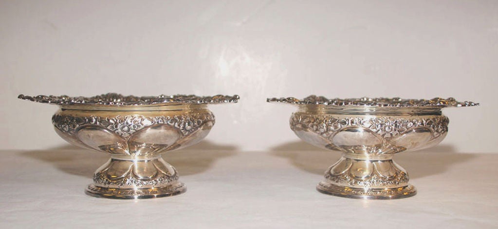 A PAIR OF STERLING SILVER COMPOTES. ATKIN BROS. SHEFFIELD, 1899